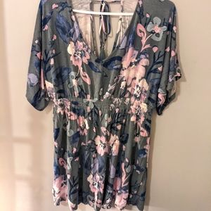 Jessica Simpson Maternity, Gray Floral, Small